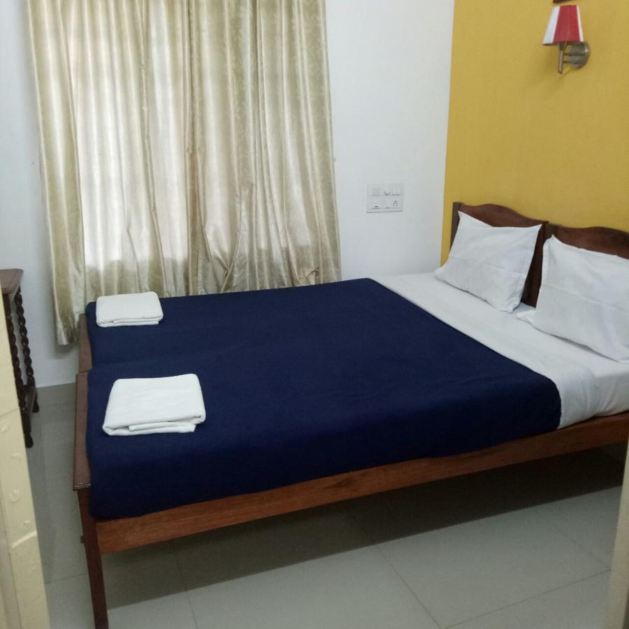 Seaway'S Inn Kochi Exterior photo