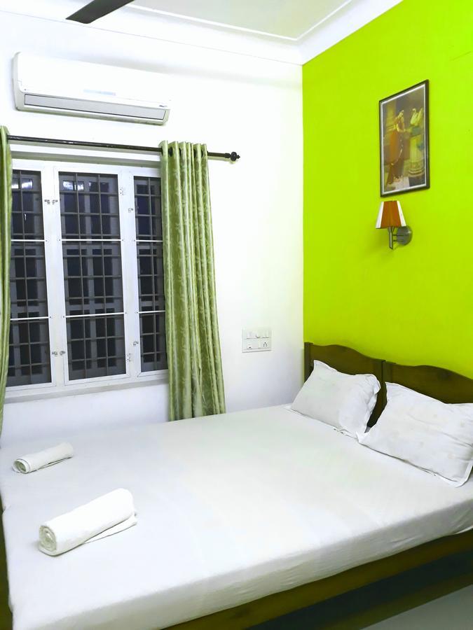Seaway'S Inn Kochi Exterior photo